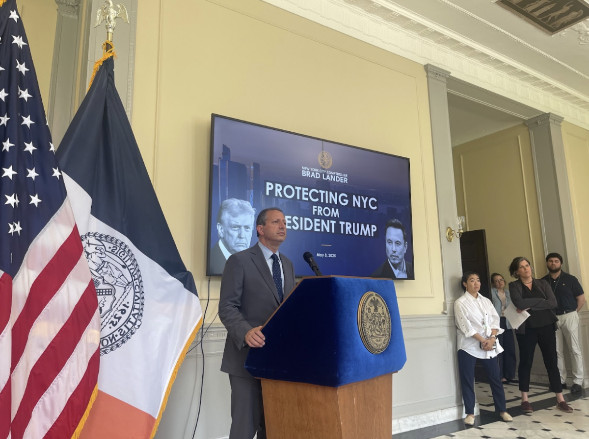 New York City Comptroller Brad Lander leading a briefing on May 8. (Credit: Ana Castelain)