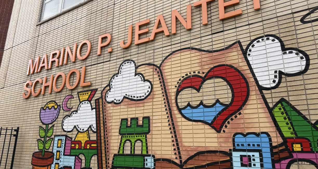 P.S. 19Q is the largest elementary school in Corona, Queens. Currently, just under 1,400 children are enrolled, a drop from the nearly 1,700 students the school had in 2023, according to NYC Open Data. (Credit: Karla Perez)