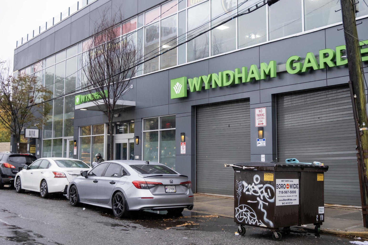 Wyndham Garden homeless shelter’s facade. (Credit: Francesca Di Muro)