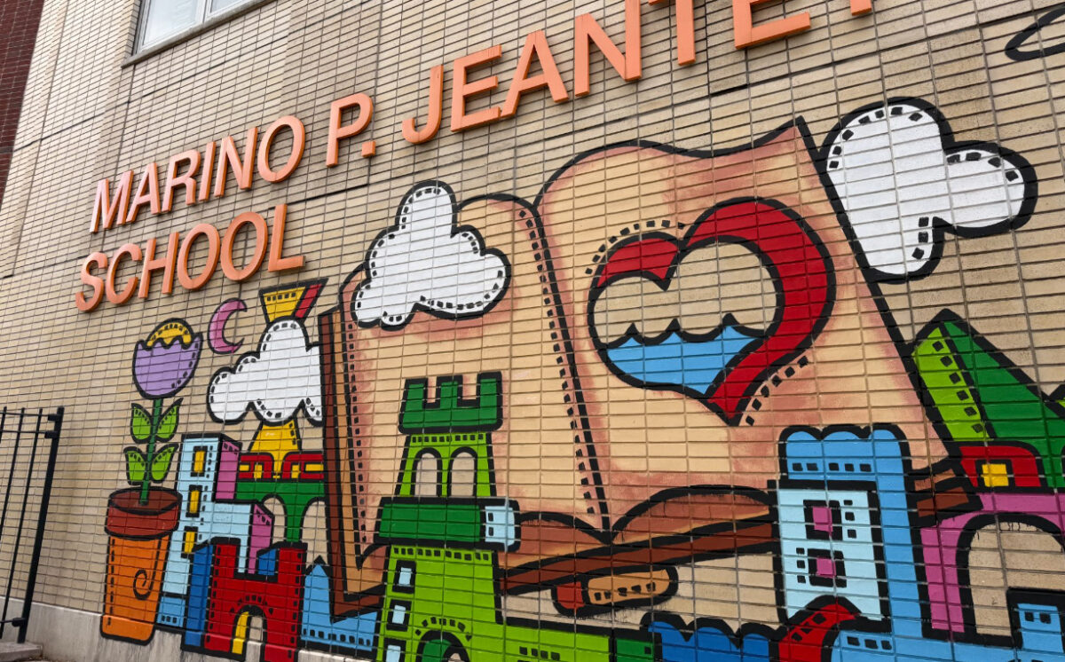 P.S. 19Q is the largest elementary school in Corona, Queens. Currently, just under 1,400 children are enrolled, a drop from the nearly 1,700 students the school had in 2023, according to NYC Open Data. (Credit: Karla Perez)